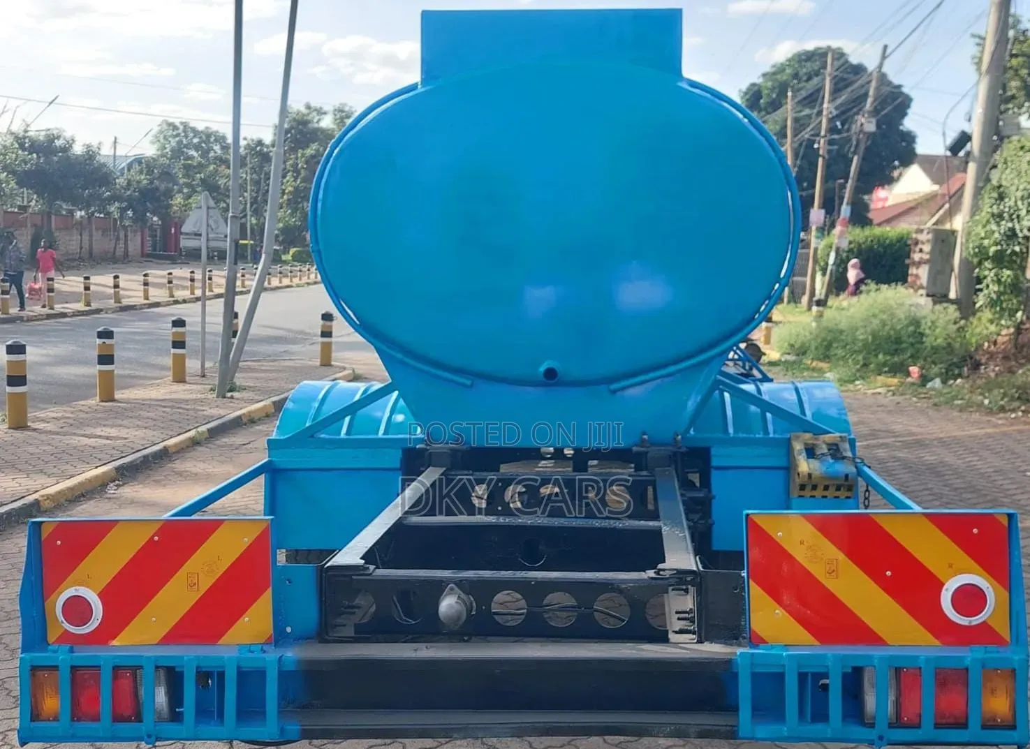 Isuzu NQR Xtra Water Boozer