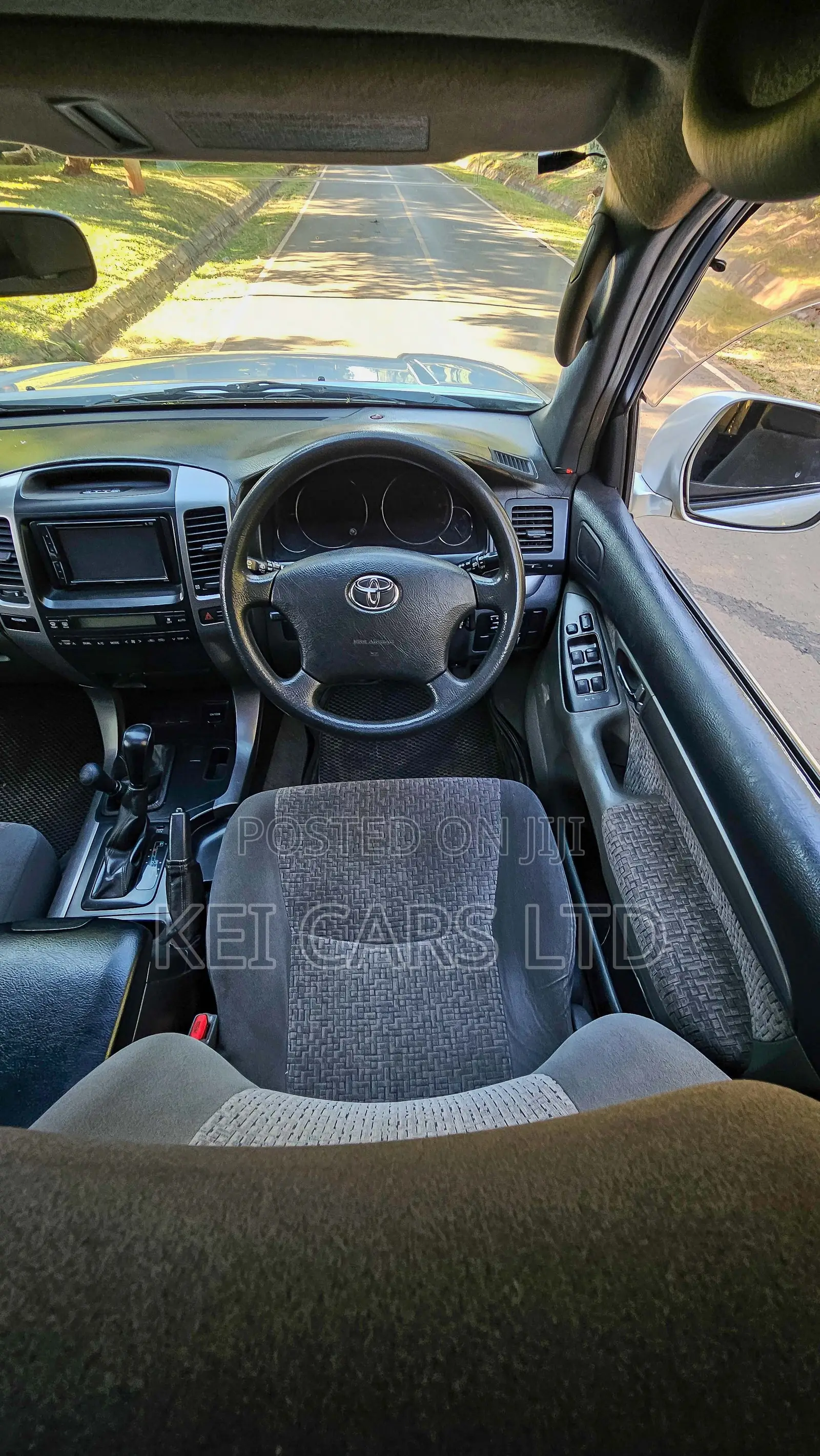 Toyota Land Cruiser 2004 Silver