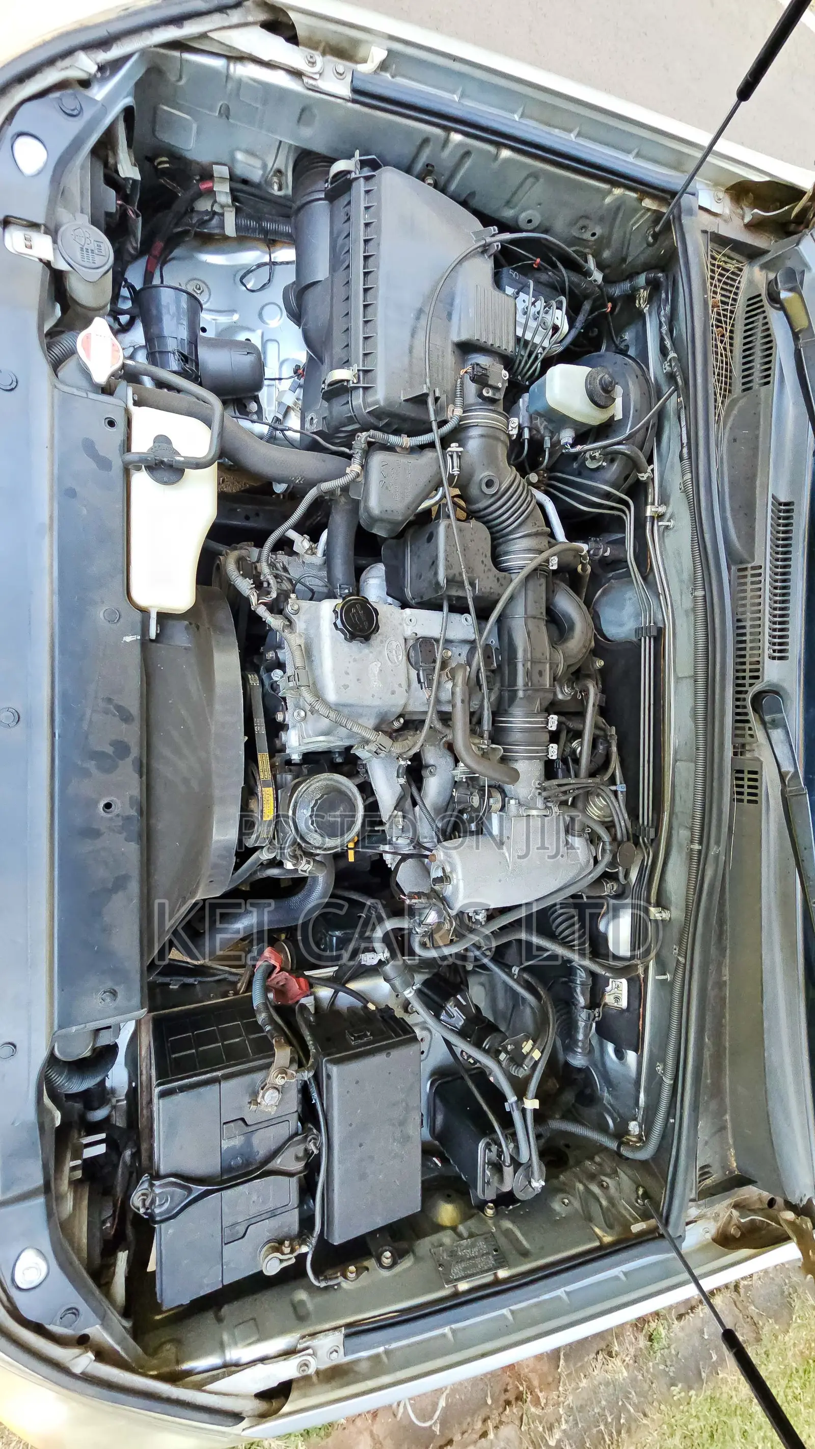 Toyota Land Cruiser 2004 Silver