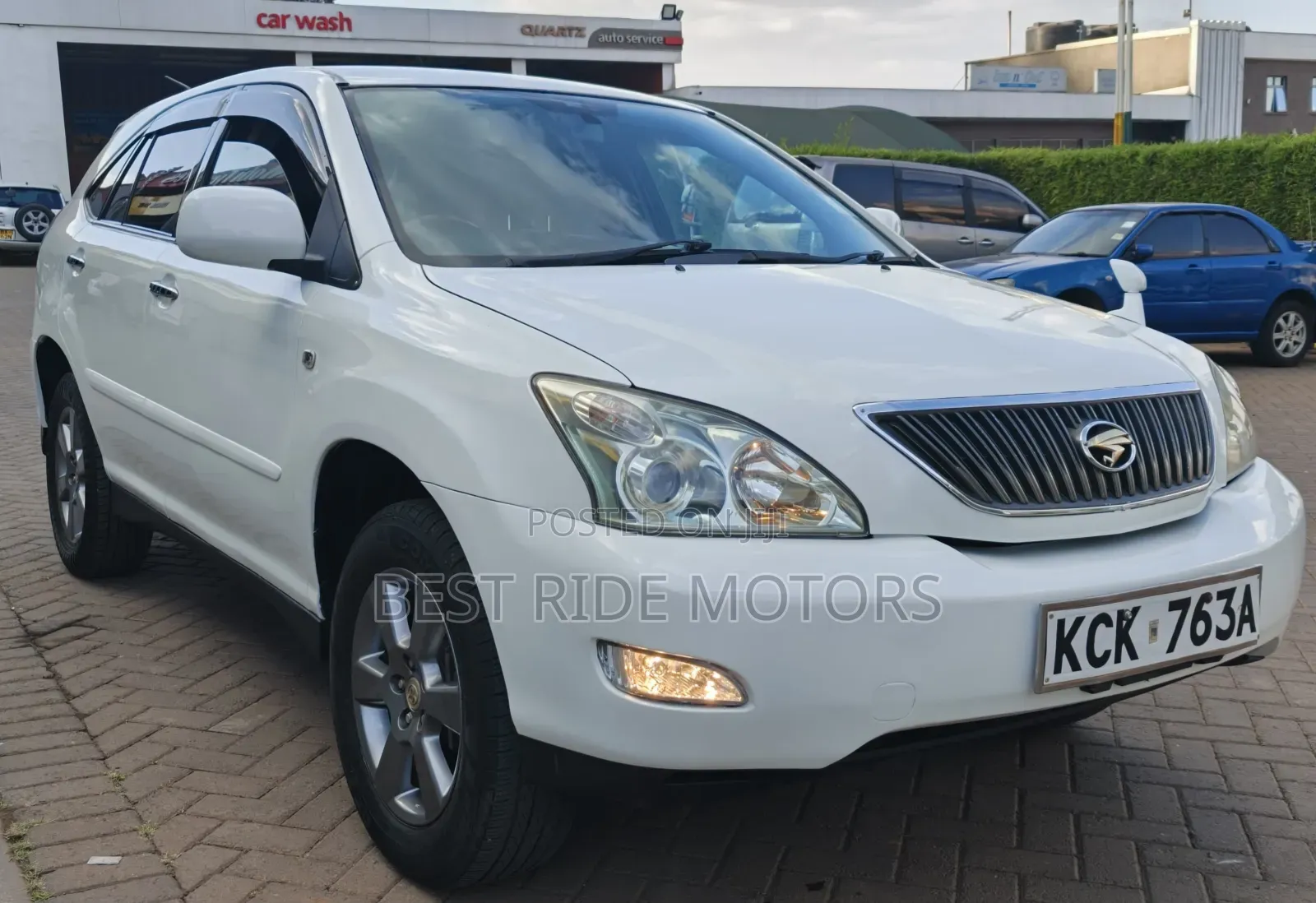 Toyota Harrier 2.4 2010 White