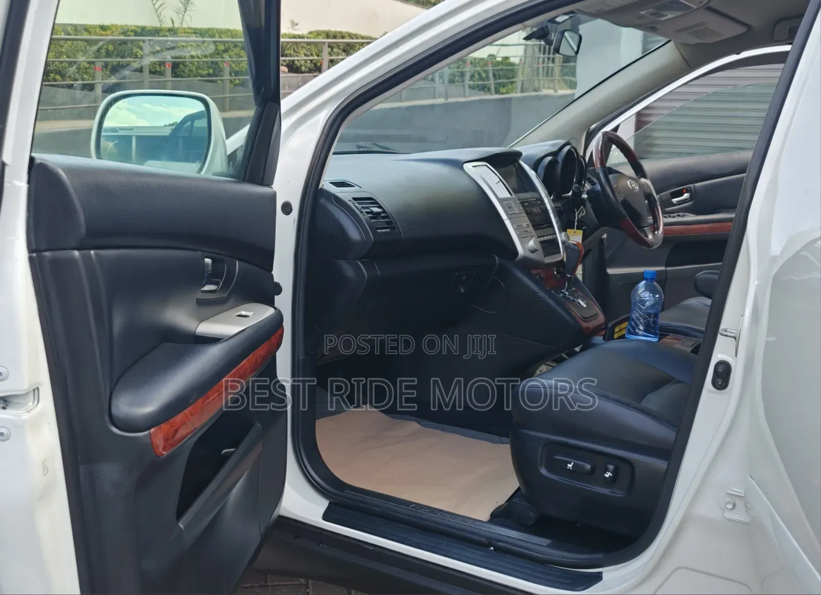 Toyota Harrier 2.4 2010 White