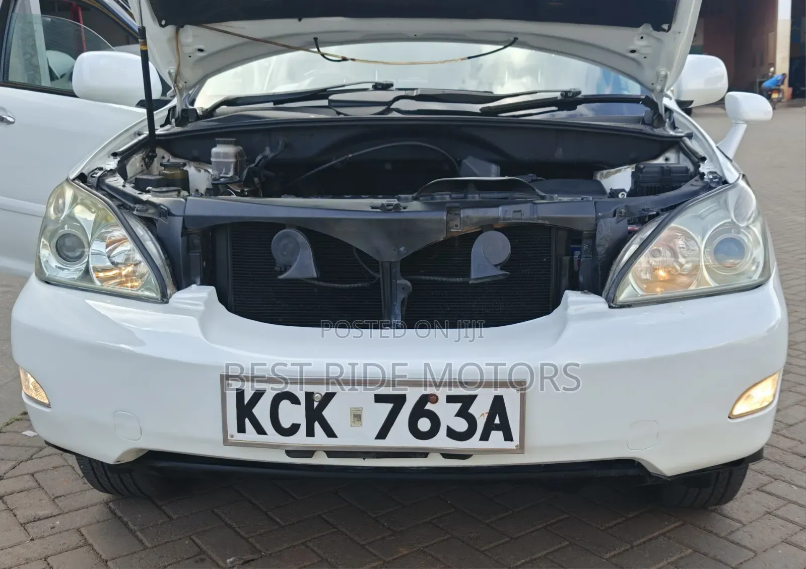 Toyota Harrier 2.4 2010 White