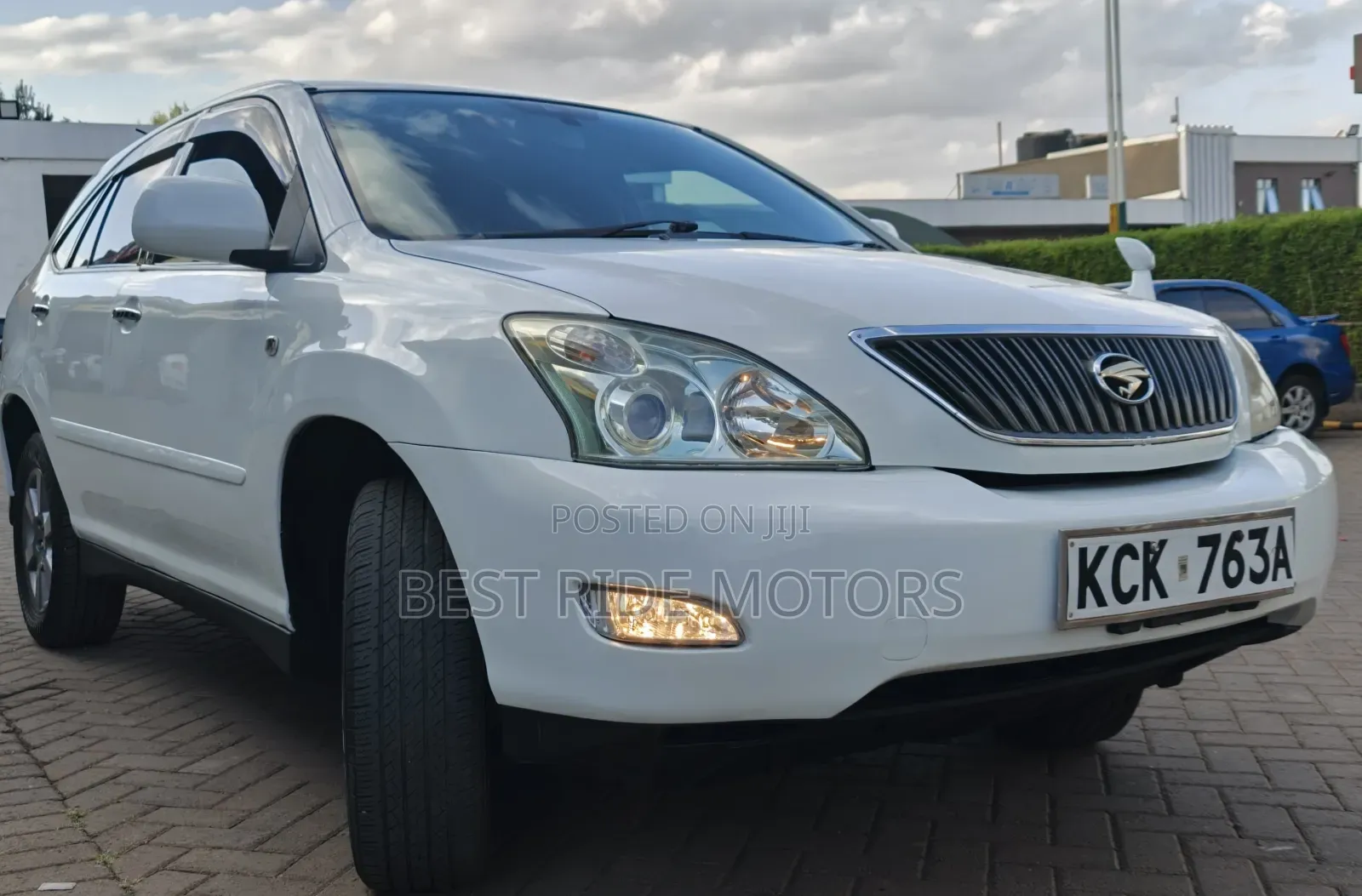 Toyota Harrier 2.4 2010 White