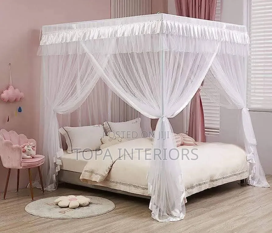 Lightweight Meshed Mosquito Nets With Four Stands