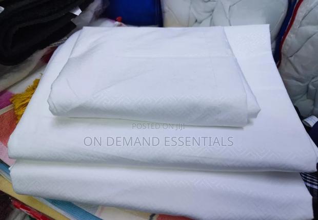 Luxury Greek Embossed Pattern Cotton King-Size Bedsheets - thumbnail 2