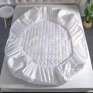 Fitted Bedsheet Quilted Waterproof Mattress Protector