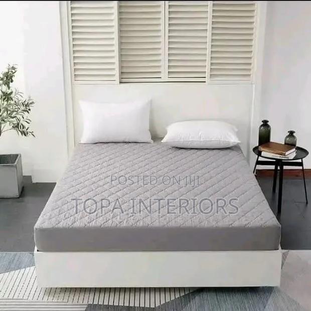 Fitted Bedsheet Quilted Waterproof Mattress Protector - thumbnail 2