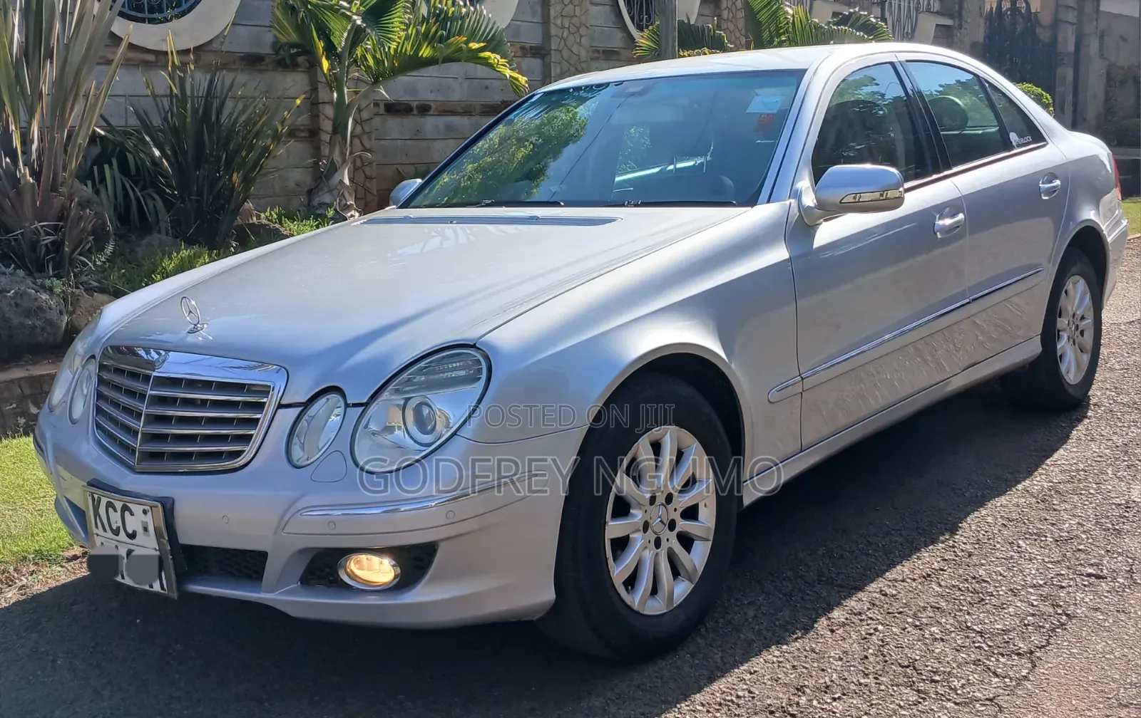 Mercedes-Benz E300 2009 Silver