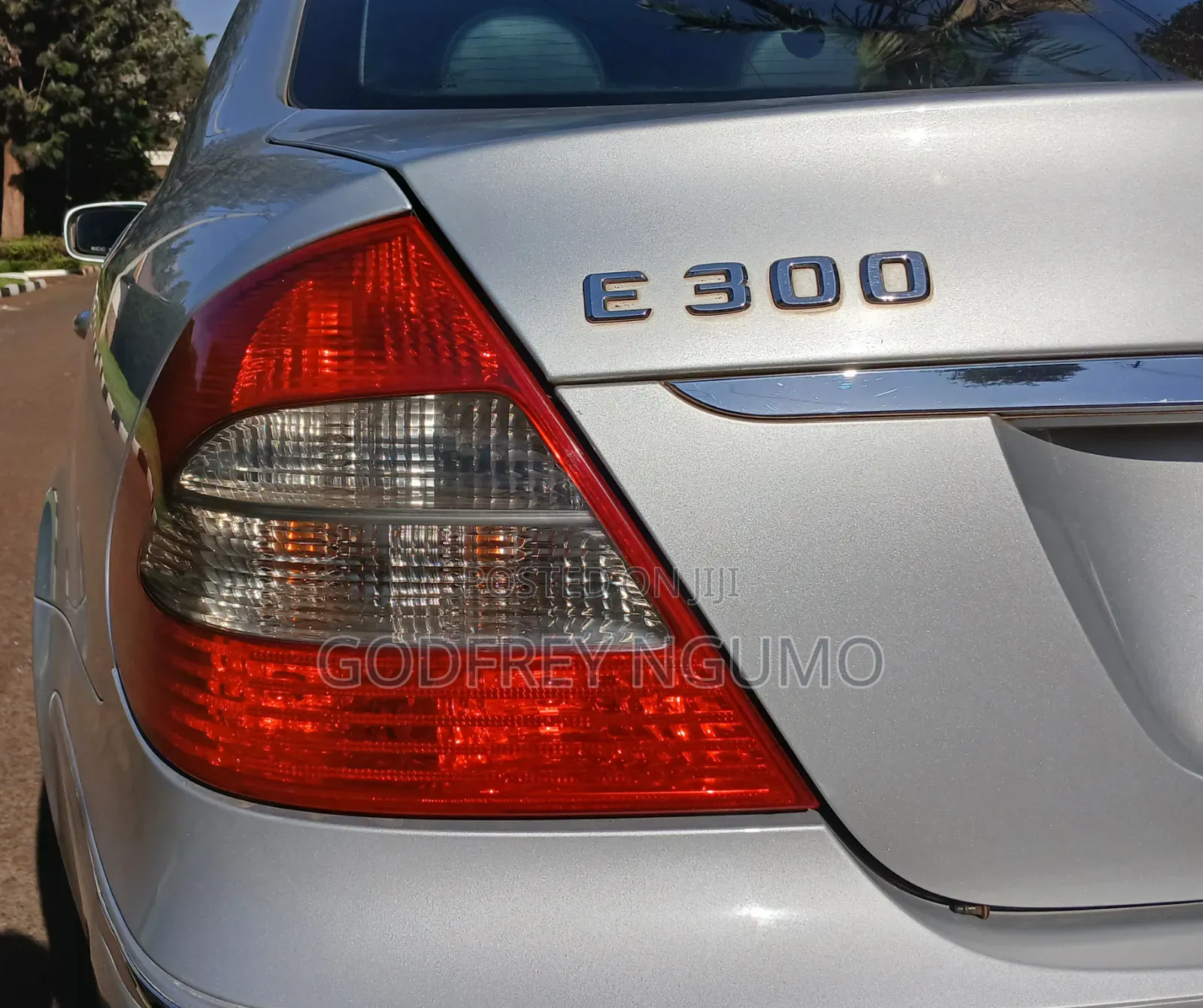Mercedes-Benz E300 2009 Silver