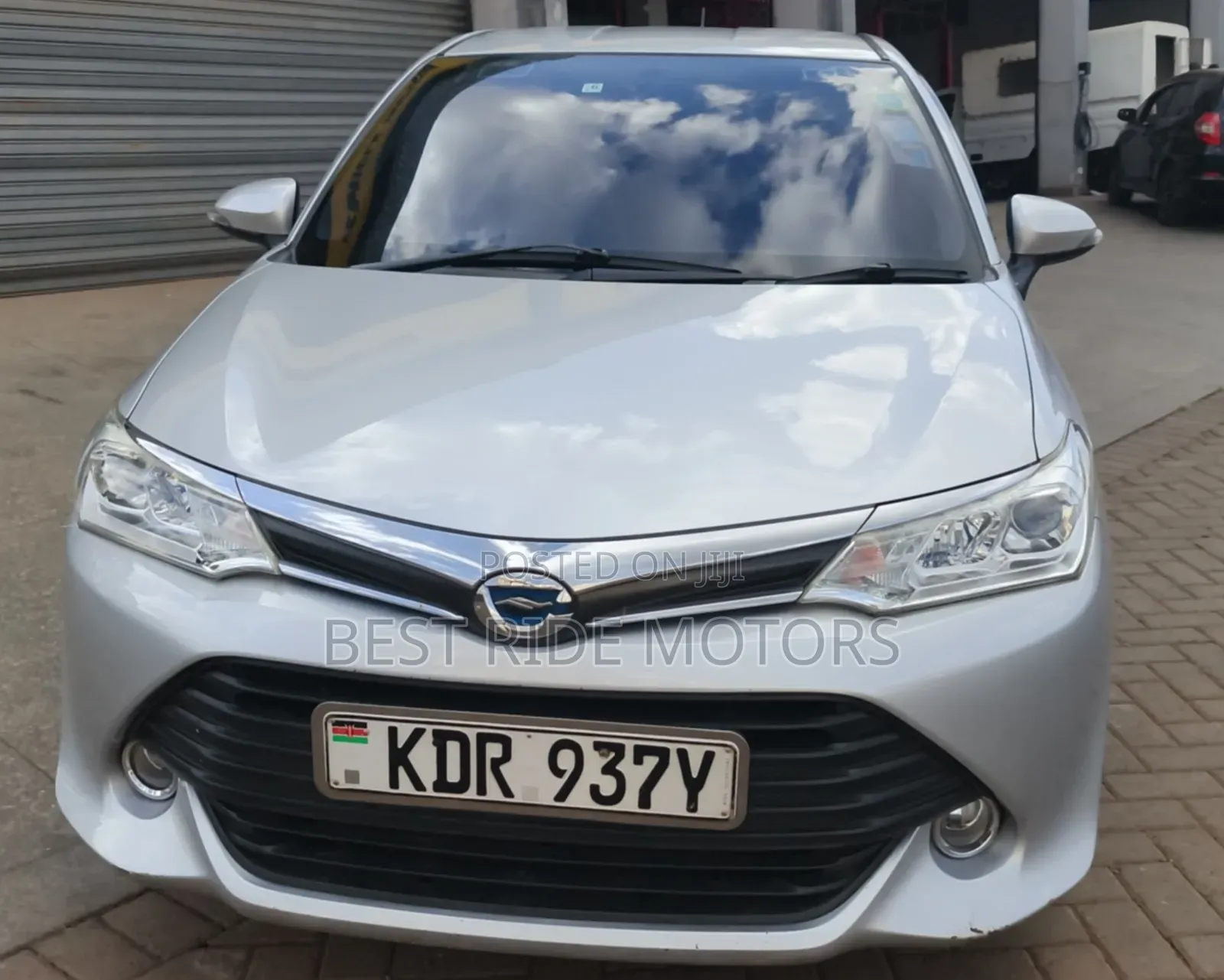 Toyota Corolla Fielder 1.5 Hybrid FWD 2017 Silver
