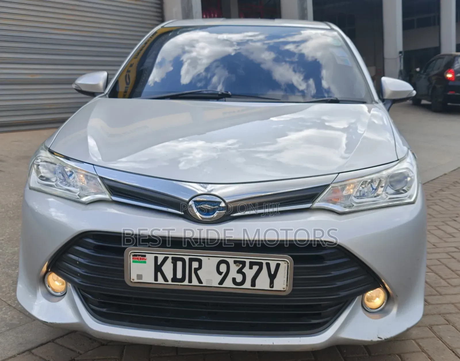 Toyota Corolla Fielder 1.5 Hybrid FWD 2017 Silver