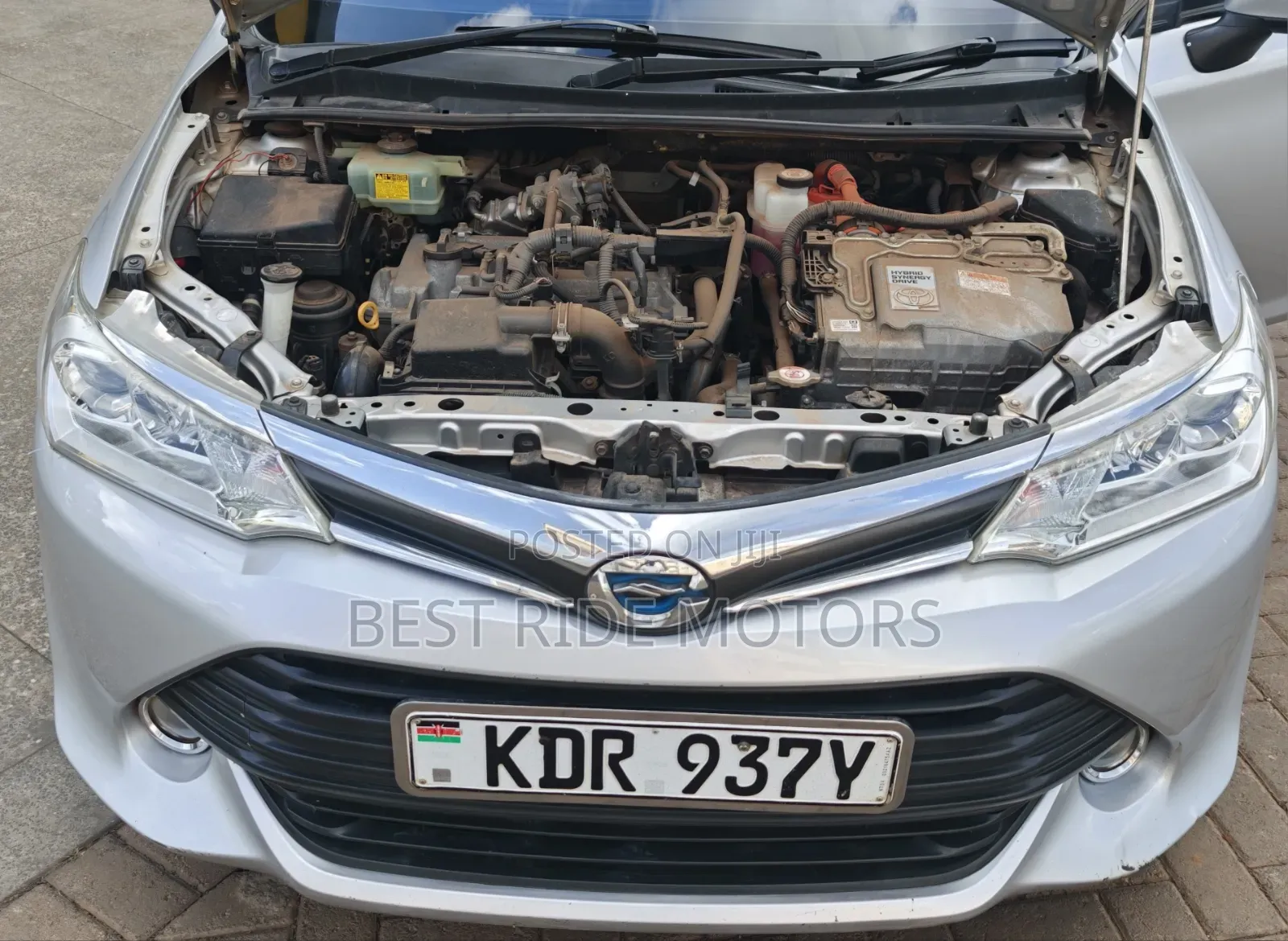 Toyota Corolla Fielder 1.5 Hybrid FWD 2017 Silver
