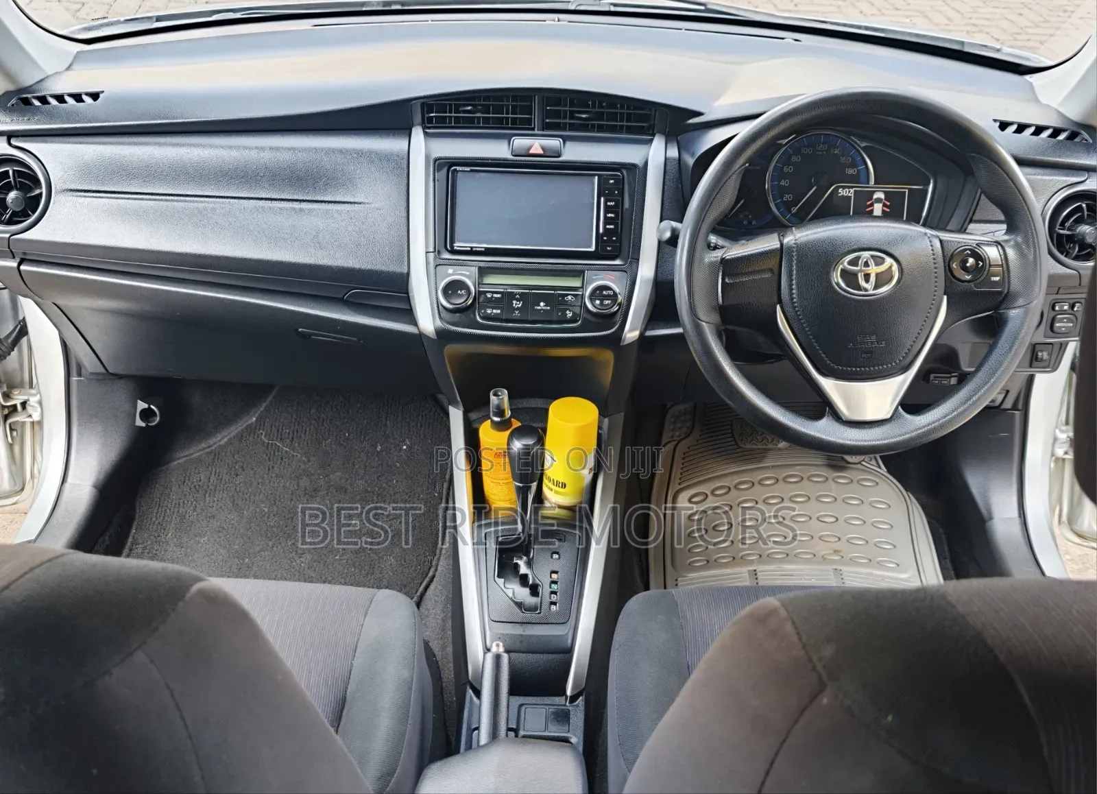 Toyota Corolla Fielder 1.5 Hybrid FWD 2017 Silver