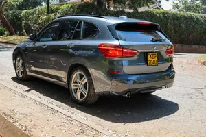BMW X1 xDrive28i AWD 2016 Gray