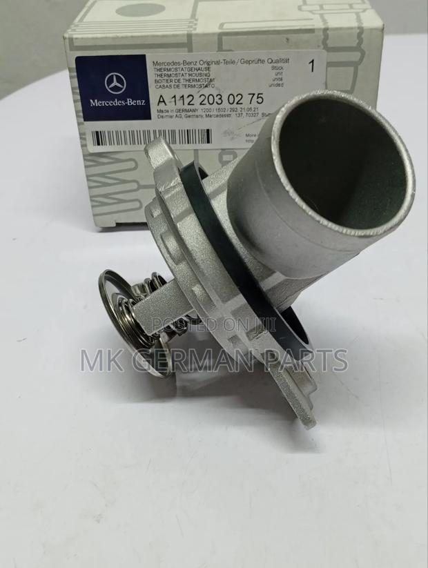 Genuine Mercedes Engine Thermostat Housing M112 - thumbnail 2