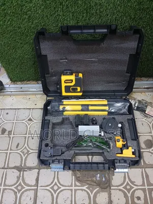 DeWalt Multi-Line Green Laser Level With Tripod Case