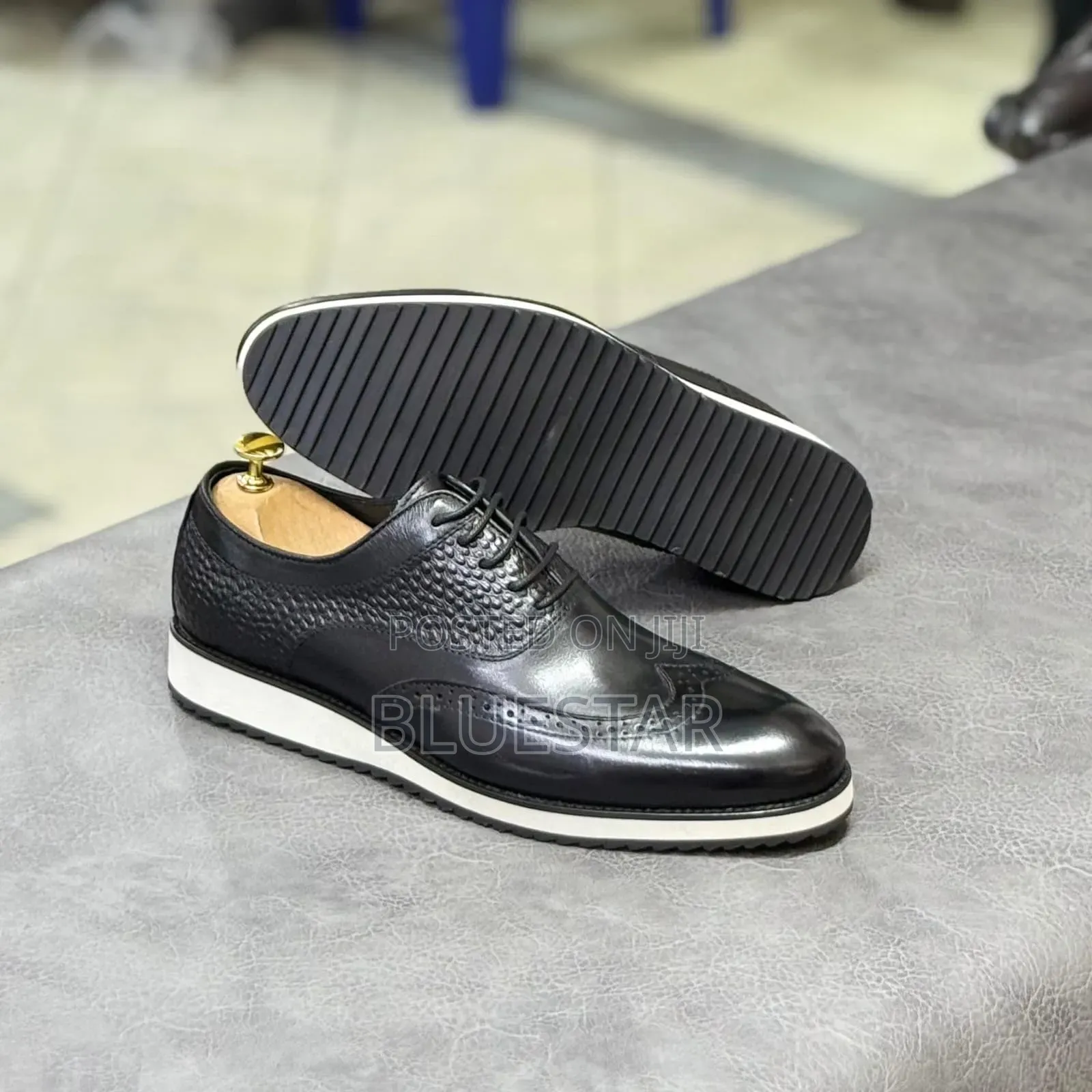Best Official Shoes Size 40_45 Availaible