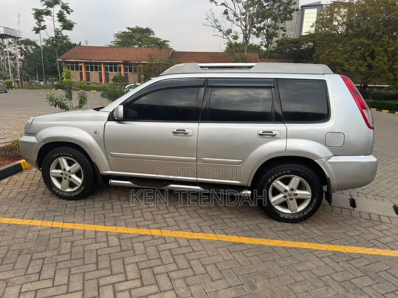 Nissan Civilian 2004 Silver