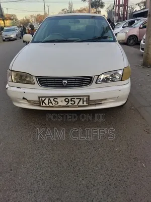 Toyota Corolla 1999 White