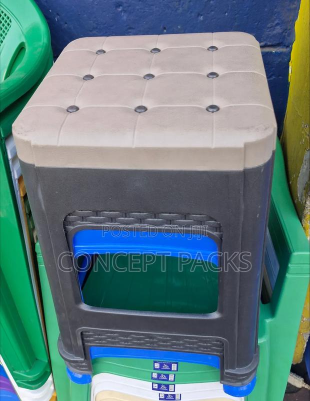 Kenpoly New Button Plastic Stool - thumbnail 2