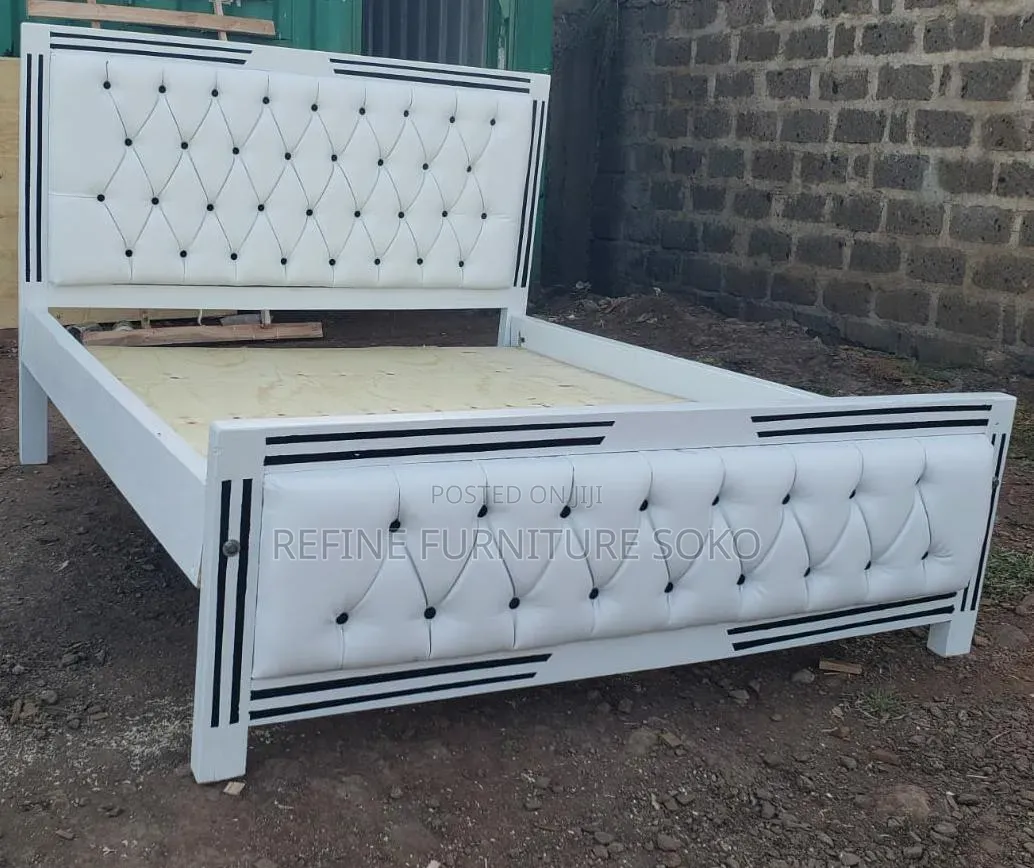 White Mocket Bed Available in Different Theme