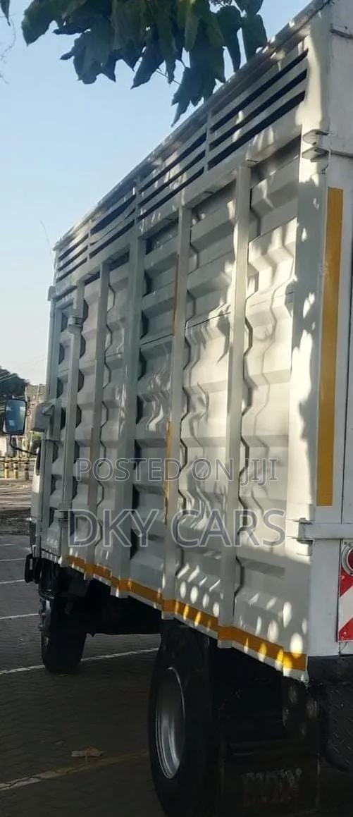 Mitsubishi Canter - thumbnail 5