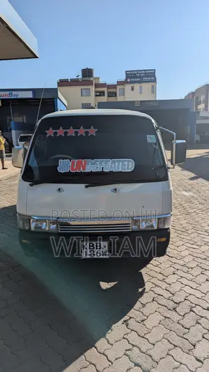 Nissan Caravan (Urvan) 2000 White
