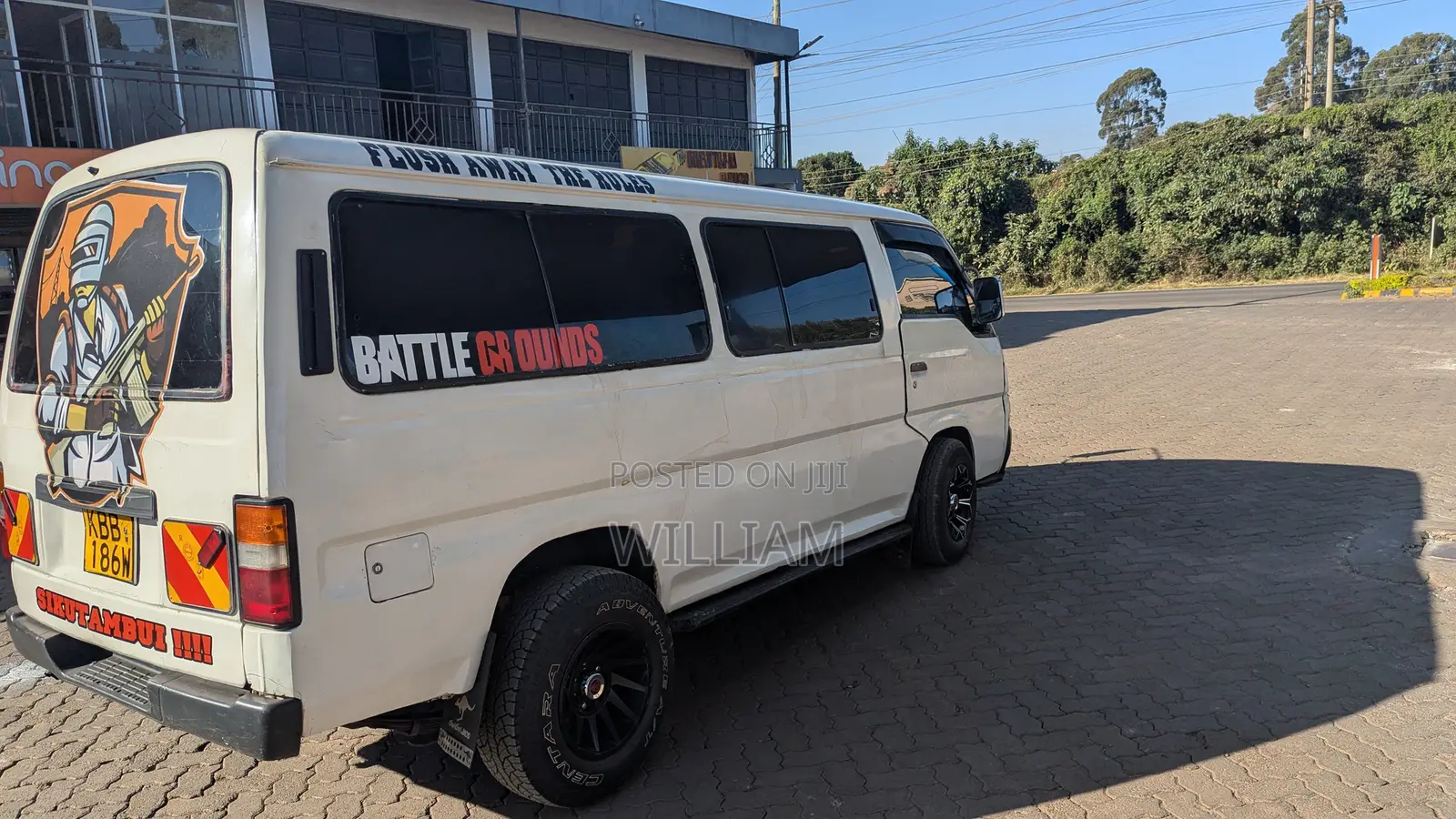 Nissan Caravan (Urvan) 2000 White