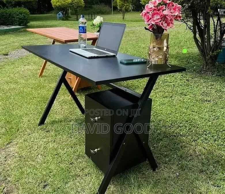 Premium Black Table