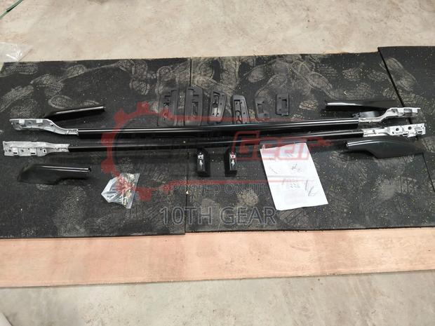 Land Cruiser 200 Series Roof Rail .(Black) - main view