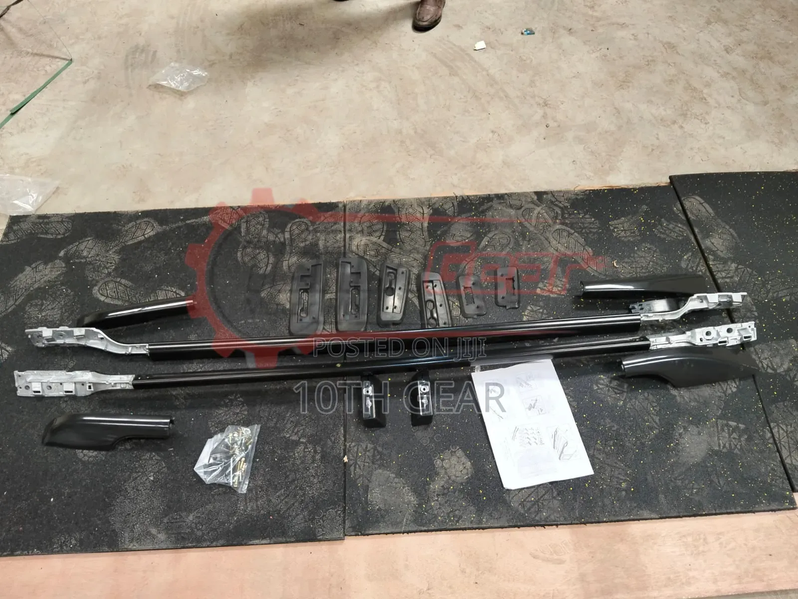 Land Cruiser 200 Series Roof Rail .(Black)