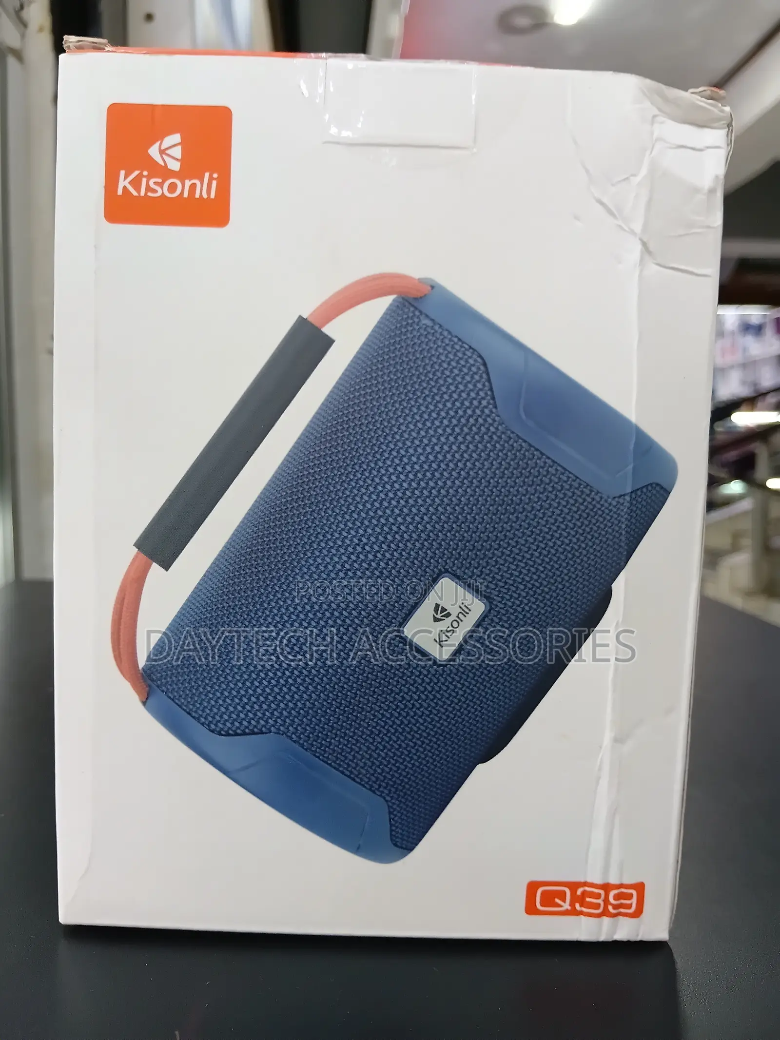 Kisonli Q39 8W Portable Bluetooth Speaker 1200mAh Battery.