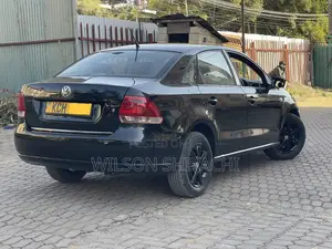 Volkswagen Polo 2014 Black
