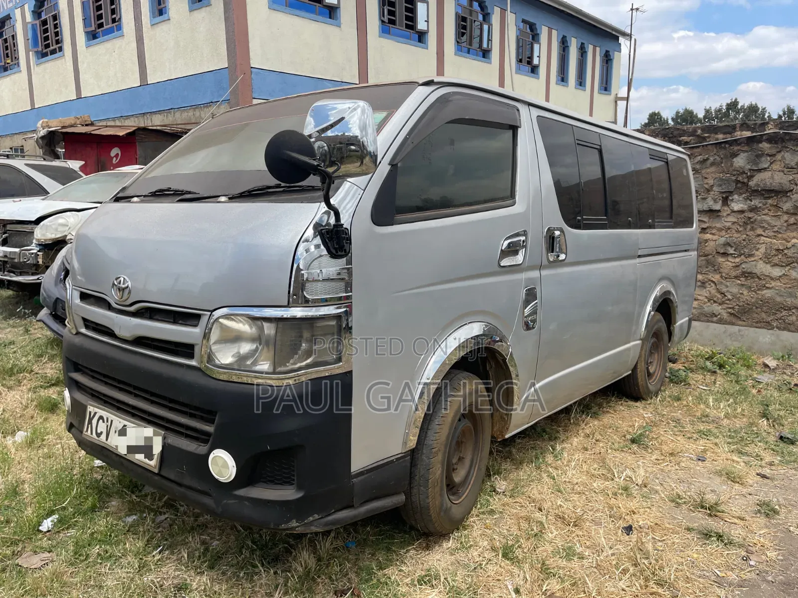 Toyota HiAce 2012 Silver