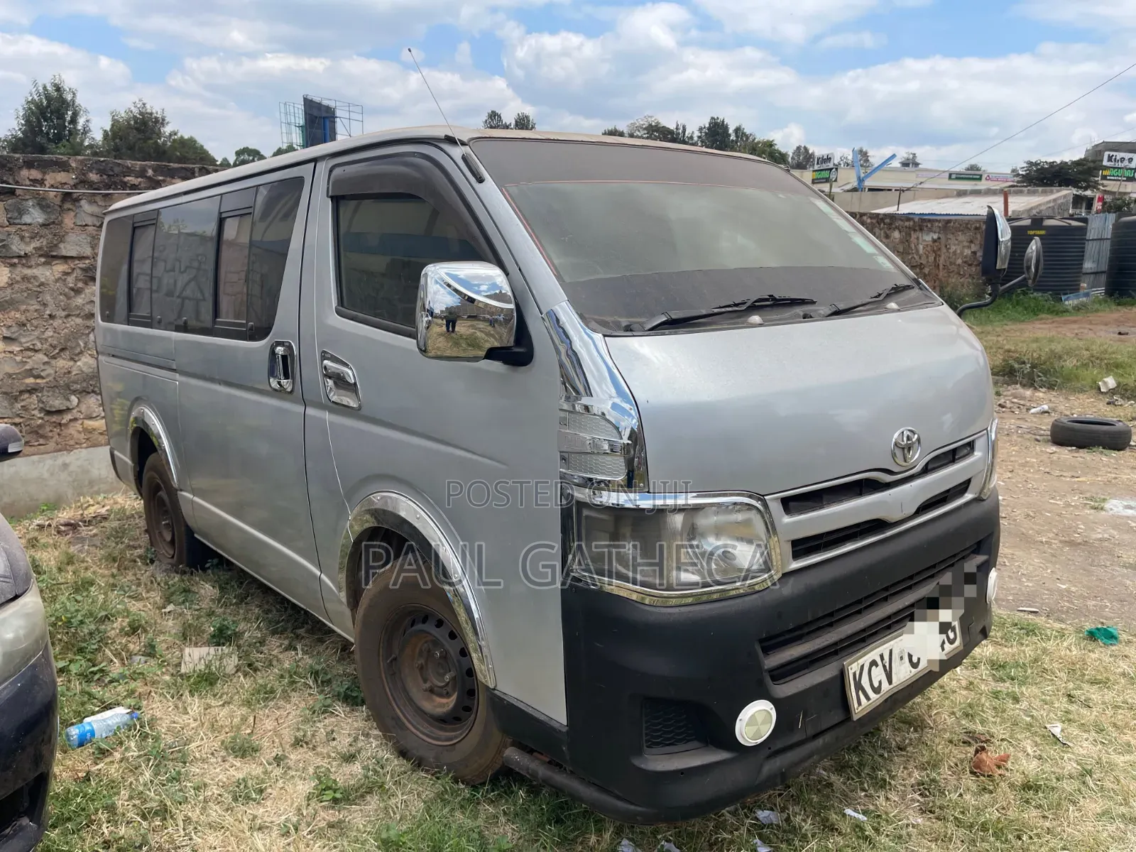 Toyota HiAce 2012 Silver