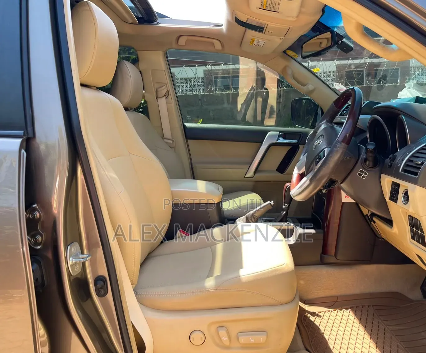 Toyota Land Cruiser Prado 2016 Gold