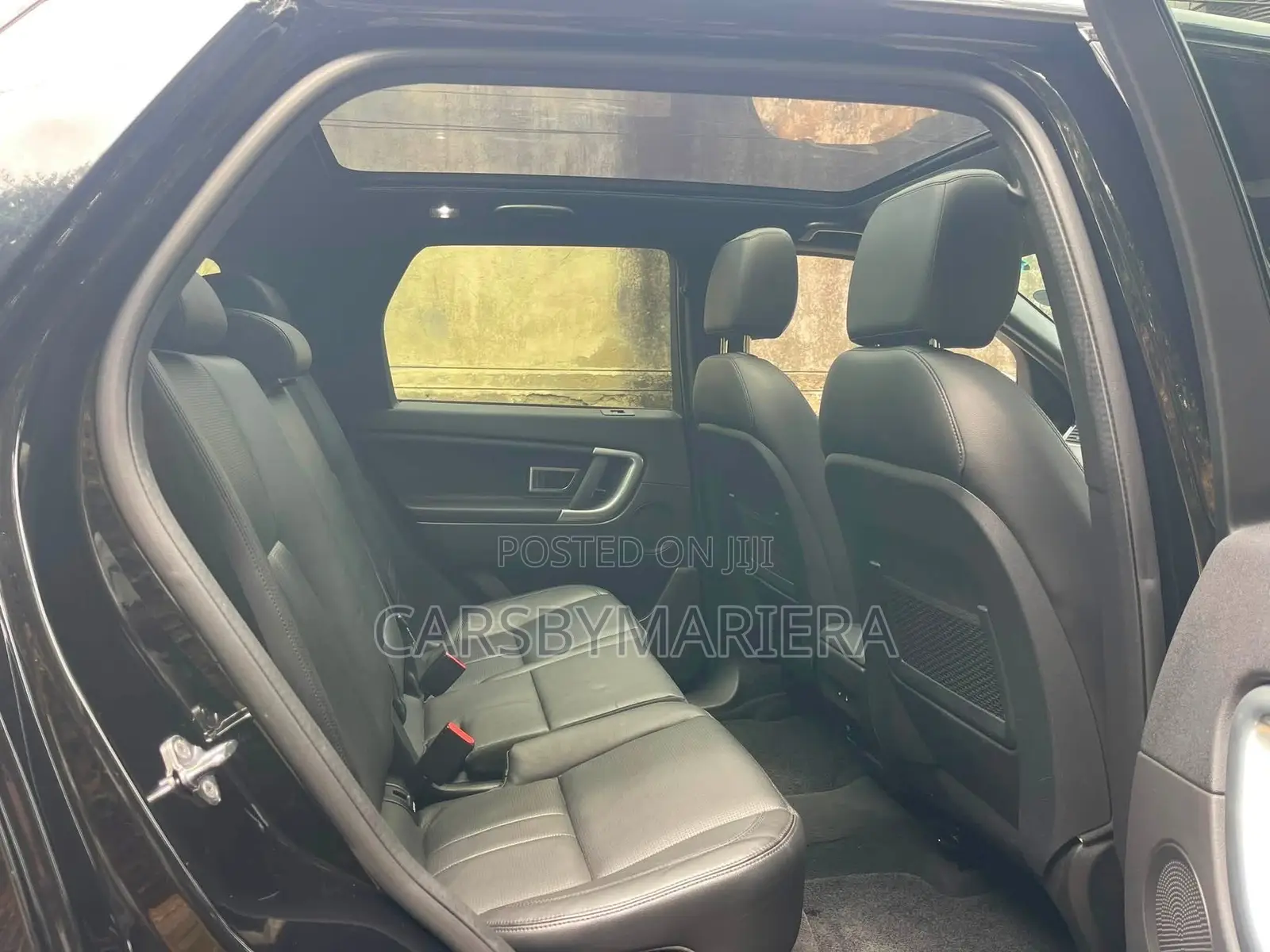 Land Rover Discovery Sport 2019 Black