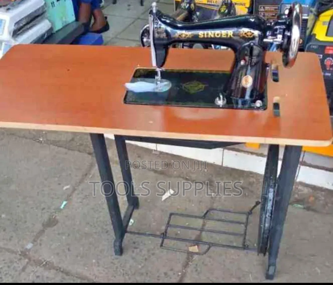 Singer Sewing Machine/Singer Complete Sewing Machine
