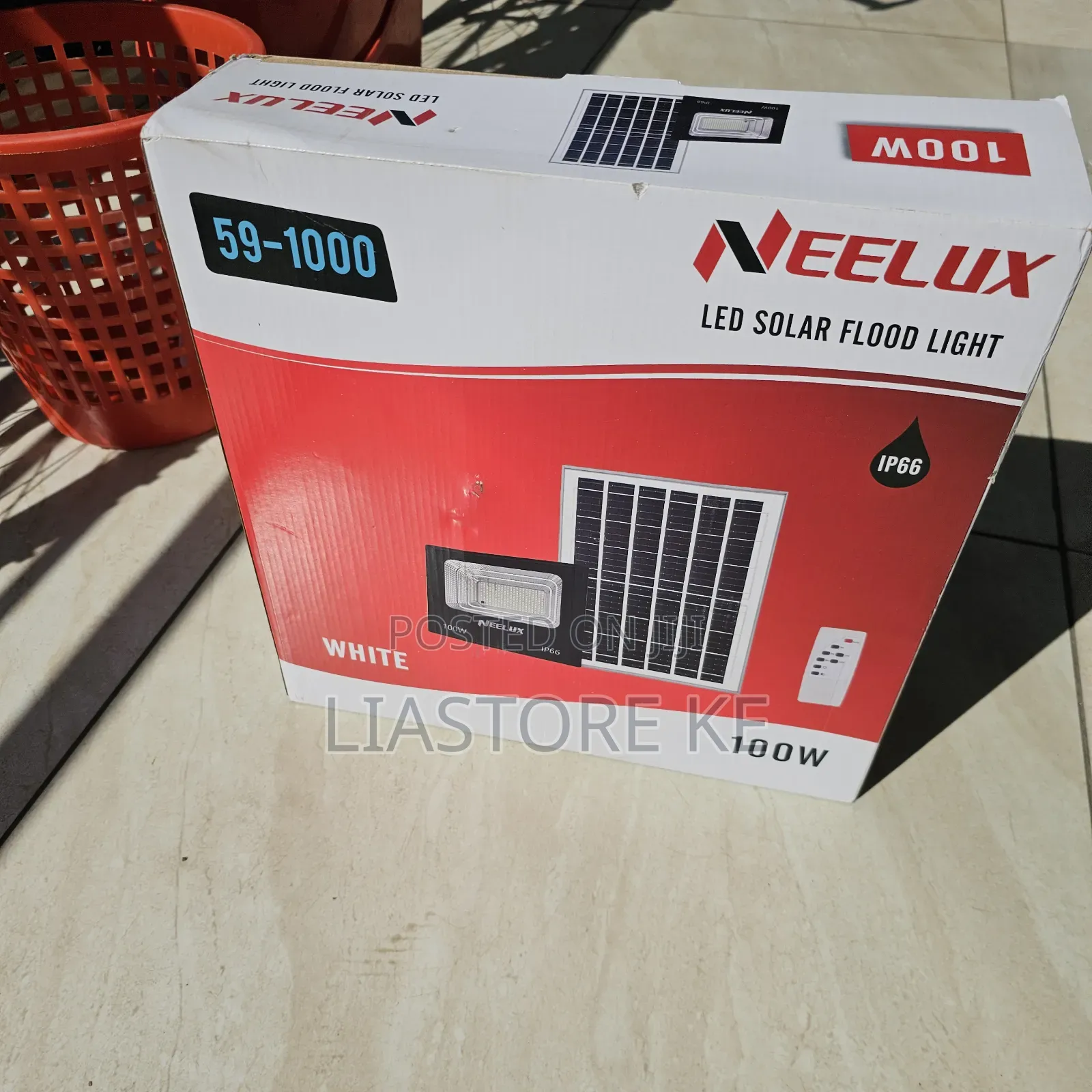 Neelux 100W Solar LED Floodlight – Waterproof Outdoor Light