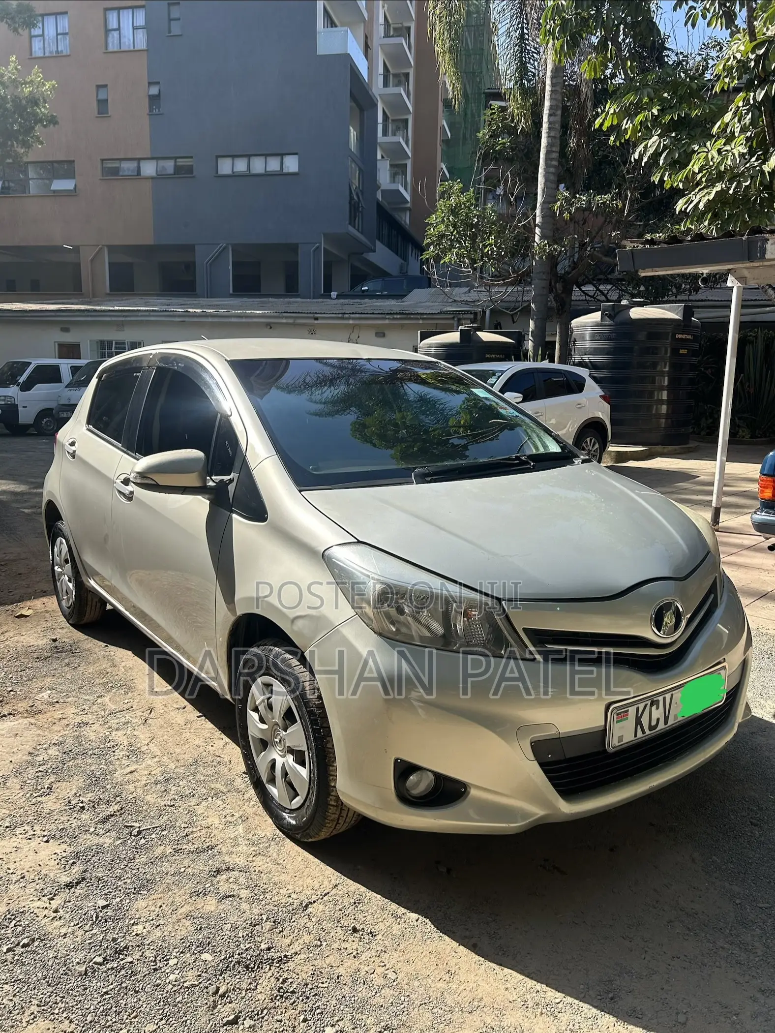 Toyota Vitz 2013 Gold