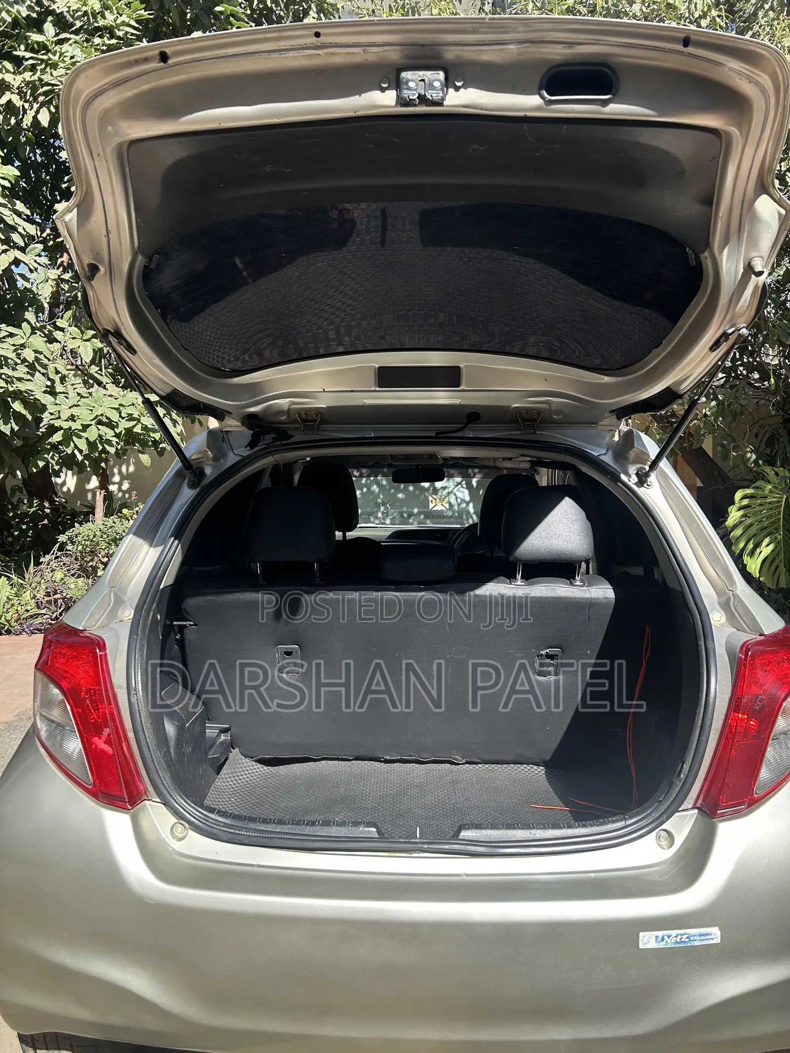 Toyota Vitz 2013 Gold