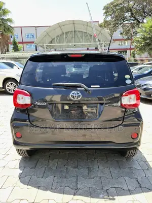 Toyota Passo 1.0 FWD 2019 Black