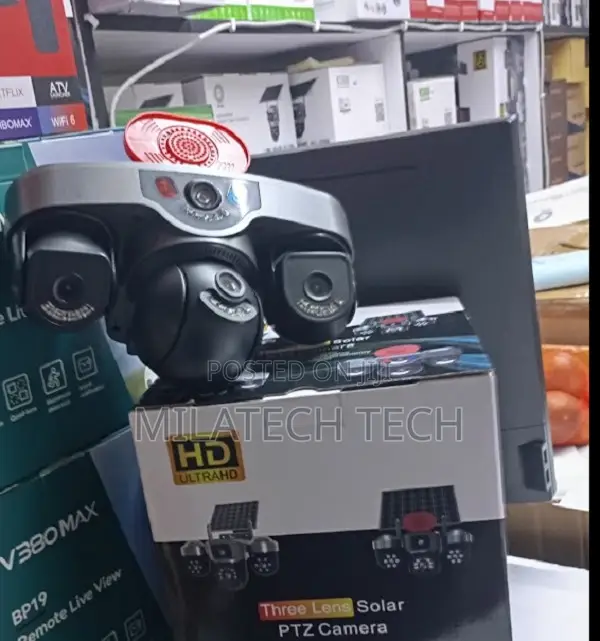 Triple Lens 4G SIM Card CCTV Camera With Alarm Siren