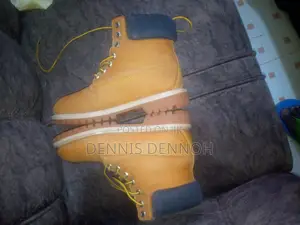 Second Hand Timberland Shoe Size 34