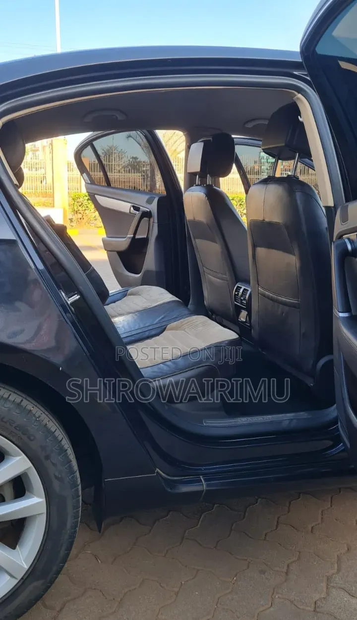 Volkswagen Passat 2013 Black
