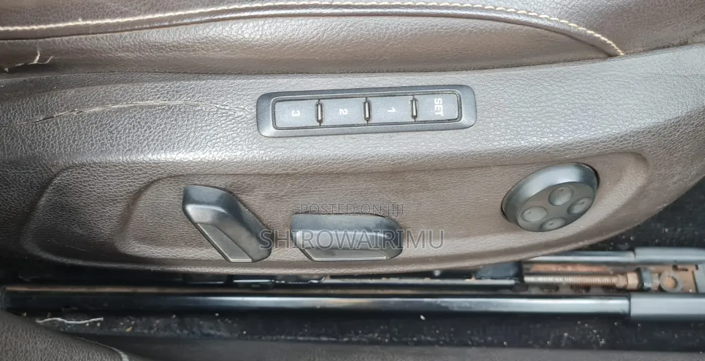 Volkswagen Passat 2013 Black