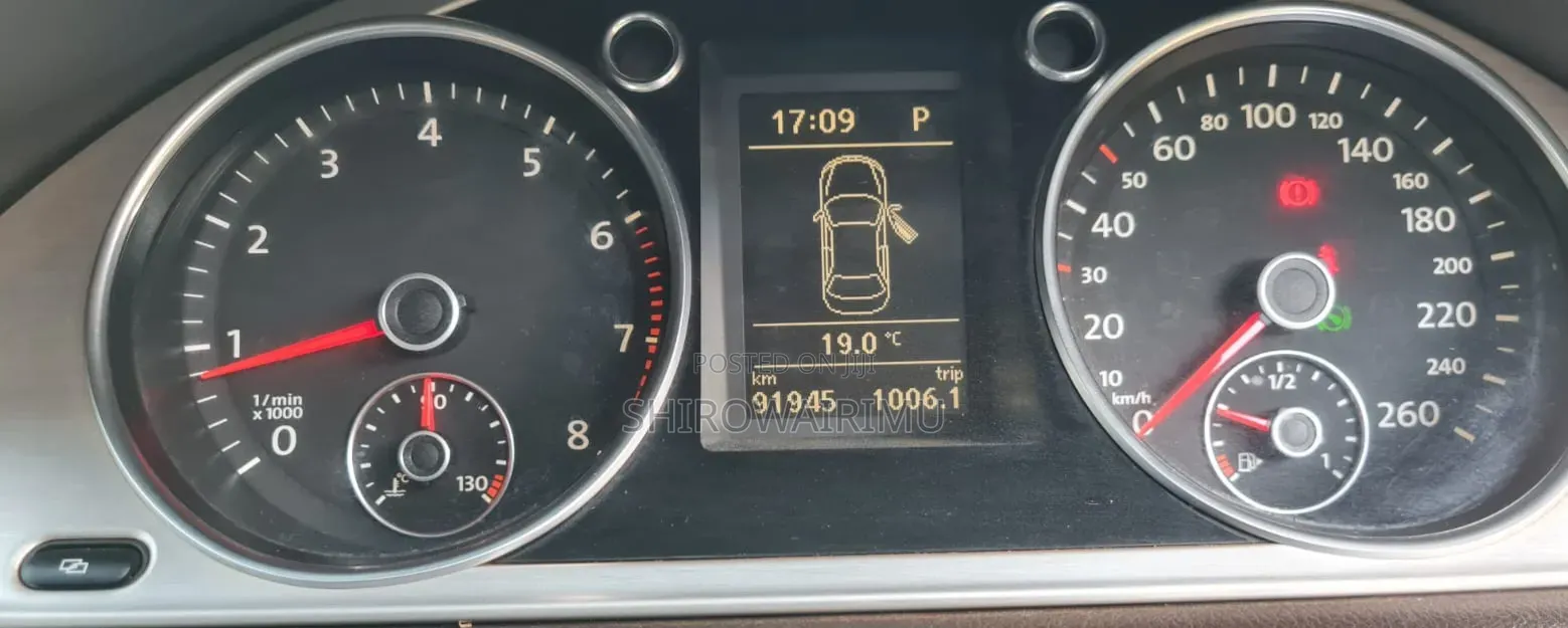 Volkswagen Passat 2013 Black