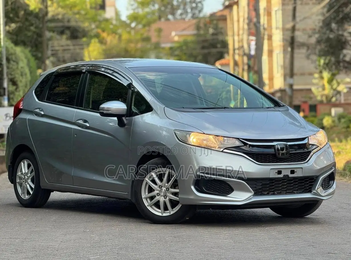 Honda Fit 2019 Silver