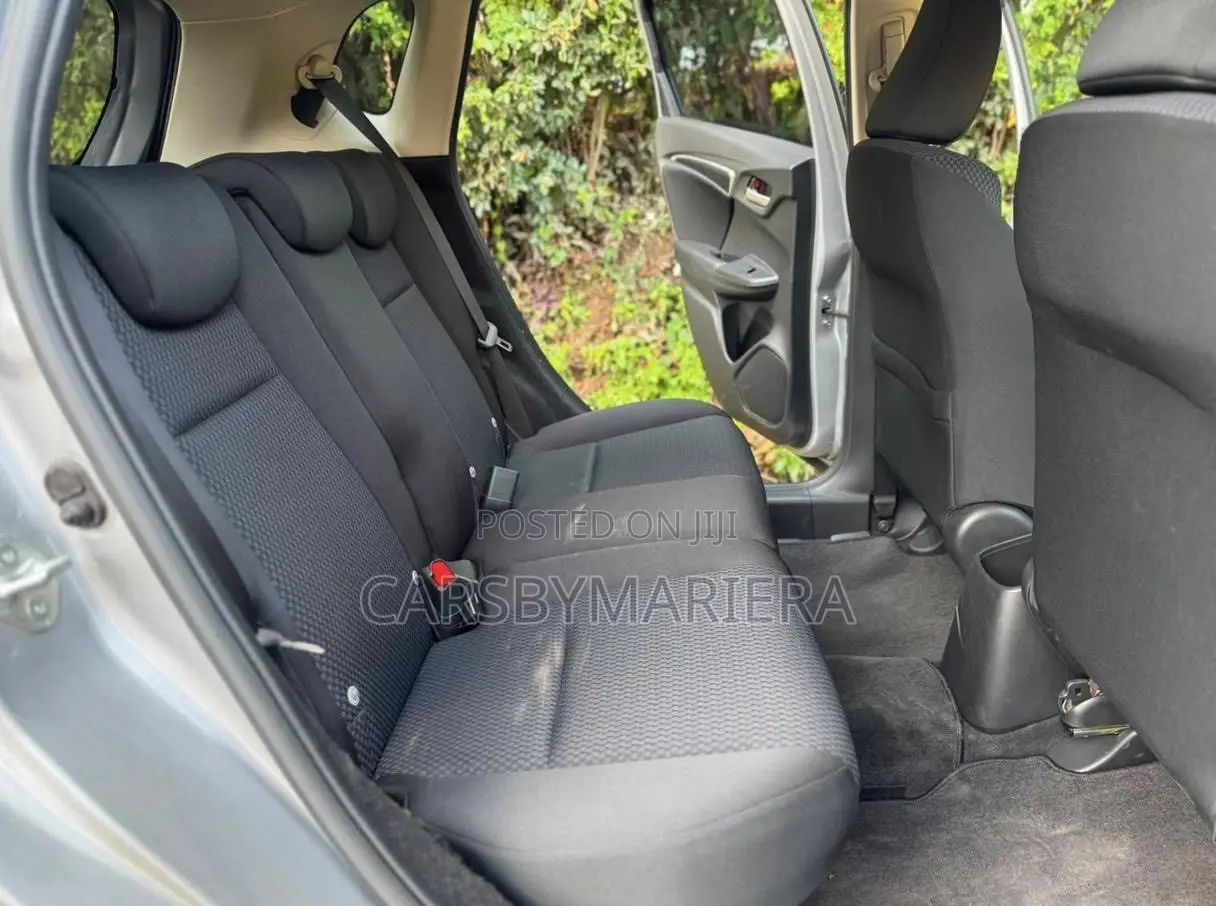 Honda Fit 2019 Silver