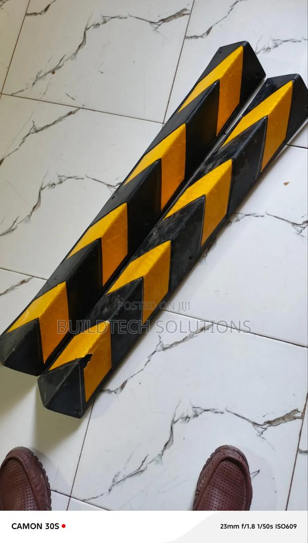 Parking Corner Rubber Guard for Sale. - thumbnail 2